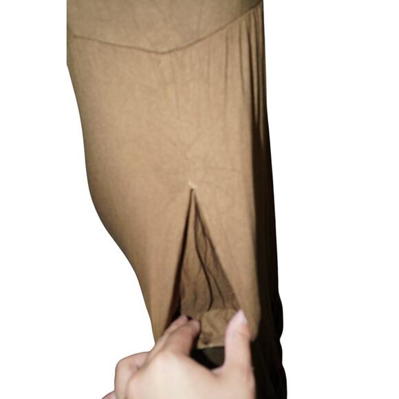 Evereve Brown Midi Dress – Size M – Smocked Back, Spaghetti Straps, Pockets - Picture 7 of 10